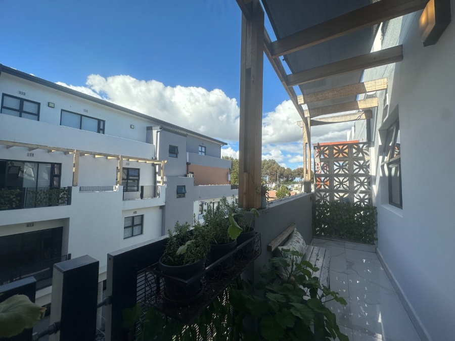 2 Bedroom Property for Sale in Table View Western Cape